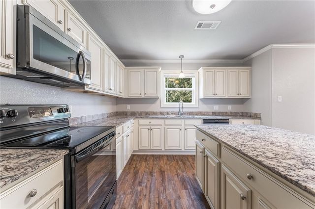 1365 N Sicily Lane, Fayetteville, AR 72704