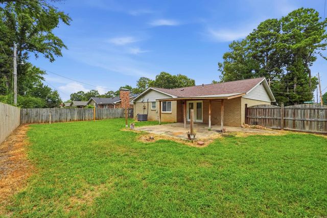 6108 Woodview Dr, Sherwood, AR 72120