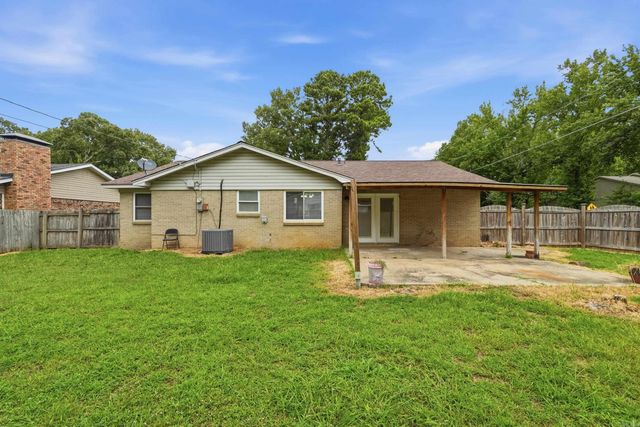 6108 Woodview Dr, Sherwood, AR 72120