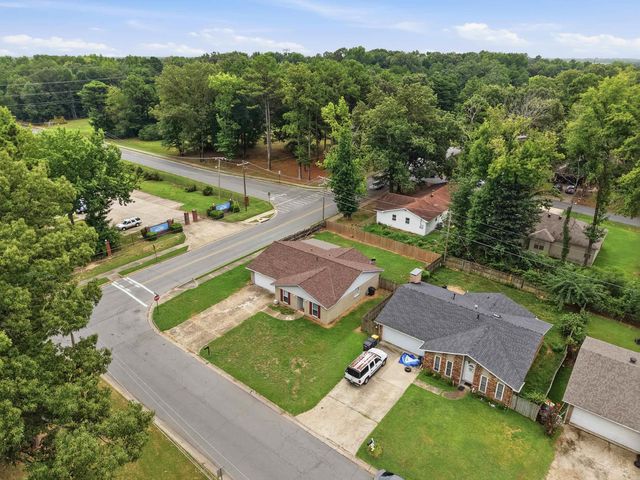 6108 Woodview Dr, Sherwood, AR 72120