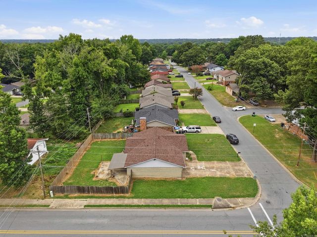 6108 Woodview Dr, Sherwood, AR 72120