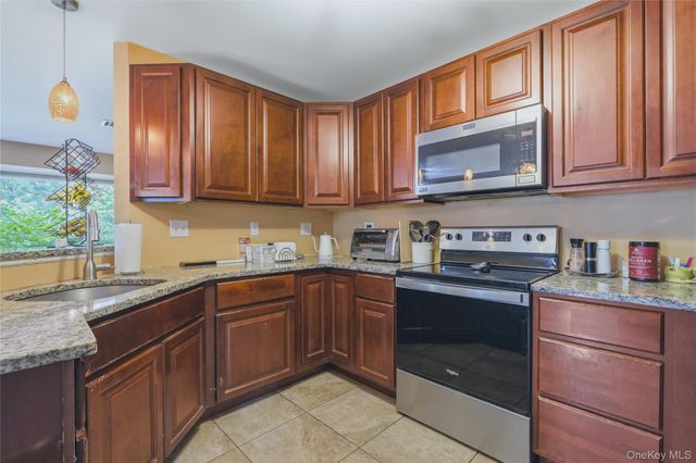 1207 Sawkill Road, Kingston, NY 12401