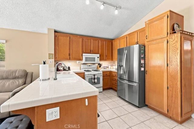 5831 Oakmont, Banning, CA 92220