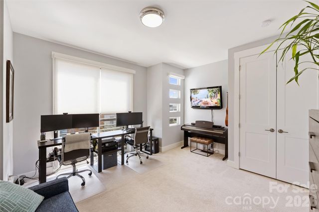 1651 Duckworth Avenue, Charlotte, NC 28208