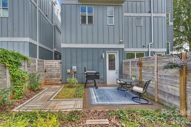 1651 Duckworth Avenue, Charlotte, NC 28208