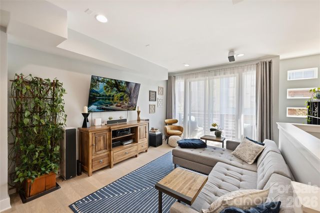 1651 Duckworth Avenue, Charlotte, NC 28208