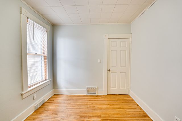 714 Sexton Street 1, Aurora, IL 60505