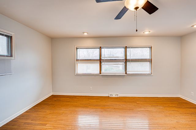 714 Sexton Street 1, Aurora, IL 60505