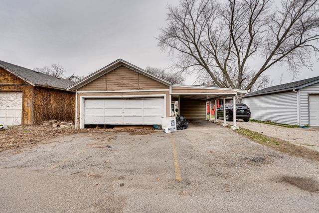 714 Sexton Street 1, Aurora, IL 60505