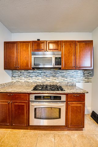 714 Sexton Street 1, Aurora, IL 60505