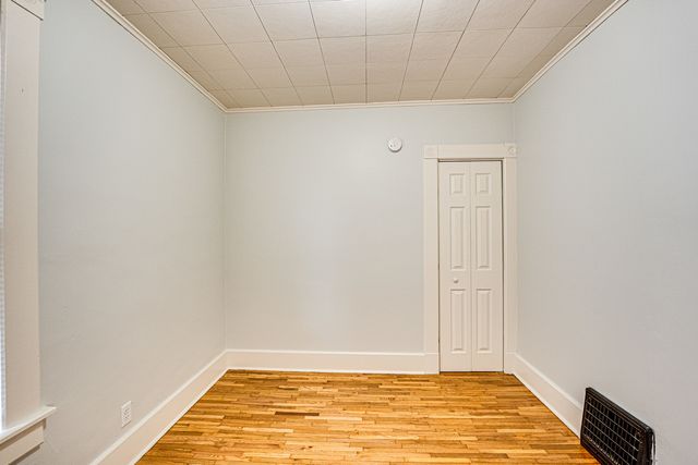 714 Sexton Street 1, Aurora, IL 60505