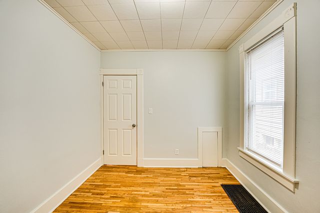 714 Sexton Street 1, Aurora, IL 60505