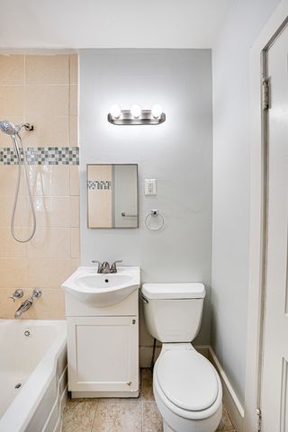 714 Sexton Street 1, Aurora, IL 60505
