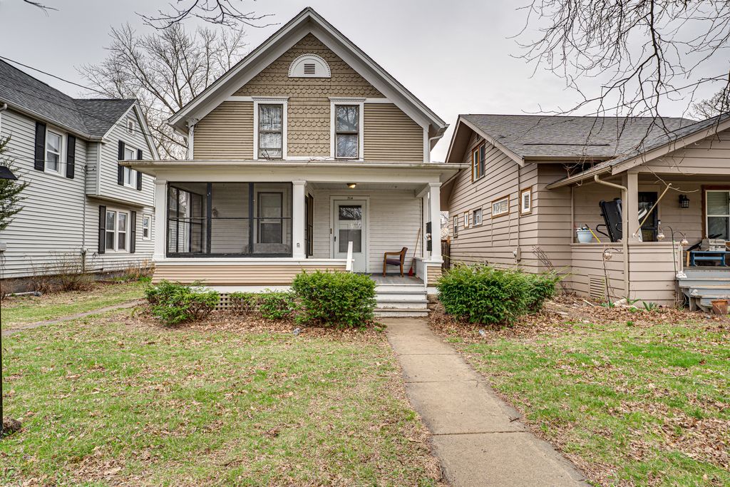 714 Sexton Street 1, Aurora, IL 60505