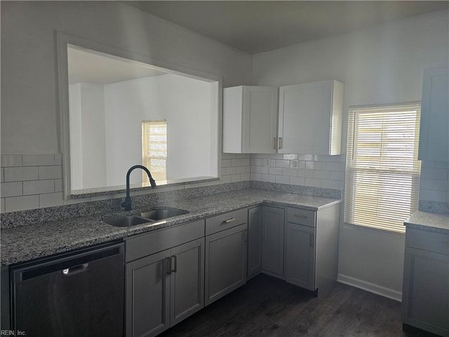 1221 29th ST, Newport News, VA 23607