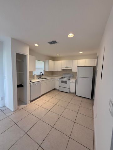 1215 Hyacinth Place 1215, Wellington, FL 33414