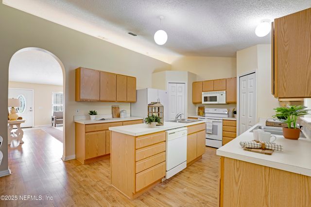 12269 HICKORY FOREST Road, Jacksonville, FL 32226