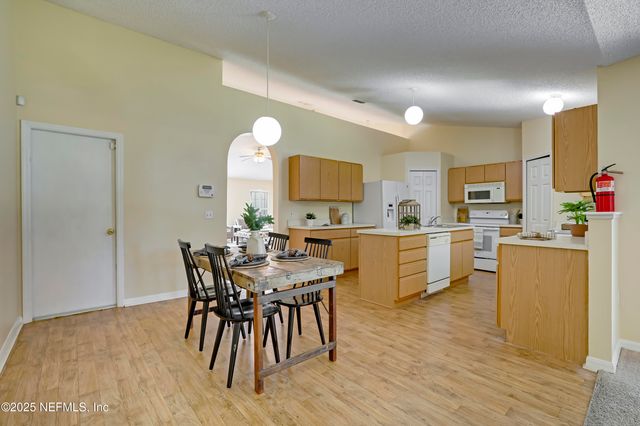 12269 HICKORY FOREST Road, Jacksonville, FL 32226