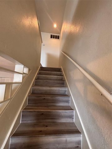 2110 Wilcrest Drive 123, Houston, TX 77042