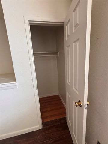 2110 Wilcrest Drive 123, Houston, TX 77042