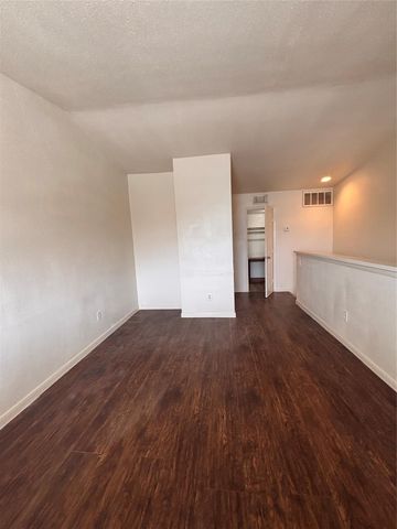 2110 Wilcrest Drive 123, Houston, TX 77042