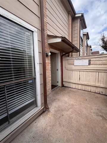 2110 Wilcrest Drive 123, Houston, TX 77042
