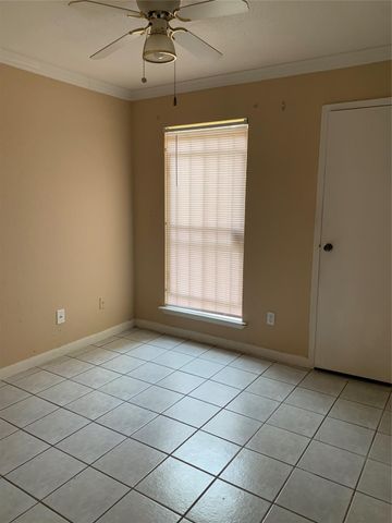 13480 S Thorntree Drive 303, Houston, TX 77015