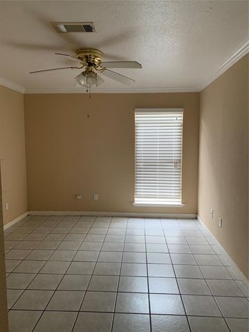 13480 S Thorntree Drive 303, Houston, TX 77015