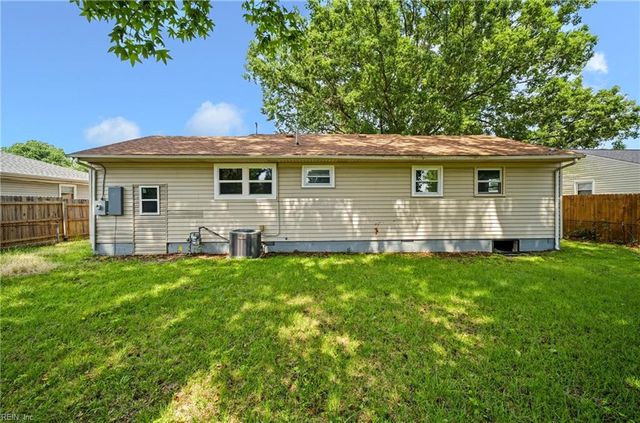 749 Holladay LN, Virginia Beach, VA 23455