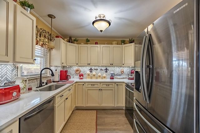 411 Hershey Dr, Hopkinsville, KY 42240