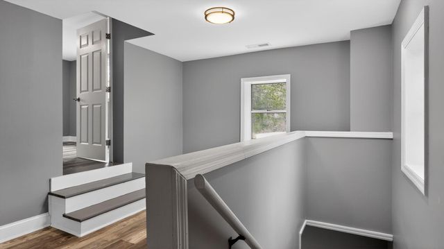 33 S Lake Terrace, Rossville, GA 30741