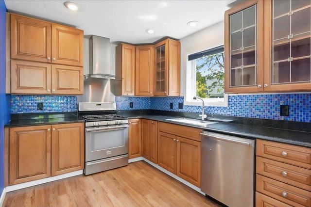 153 Cumberland Road, Burlington, VT 05408