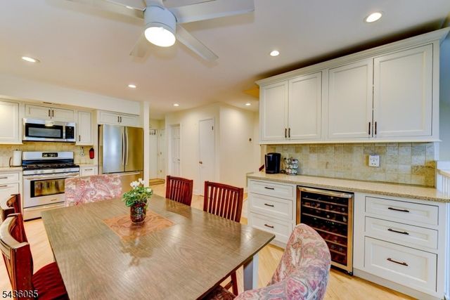 57 Bunker Hill Rd H, West Milford Twp., NJ 07480