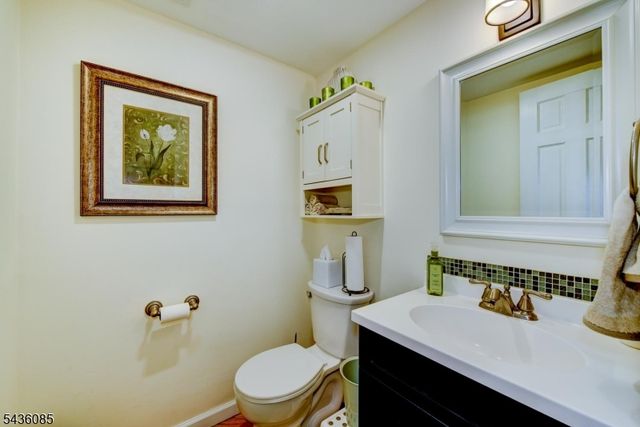57 Bunker Hill Rd H, West Milford Twp., NJ 07480
