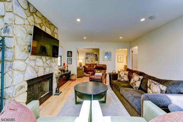 57 Bunker Hill Rd H, West Milford Twp., NJ 07480