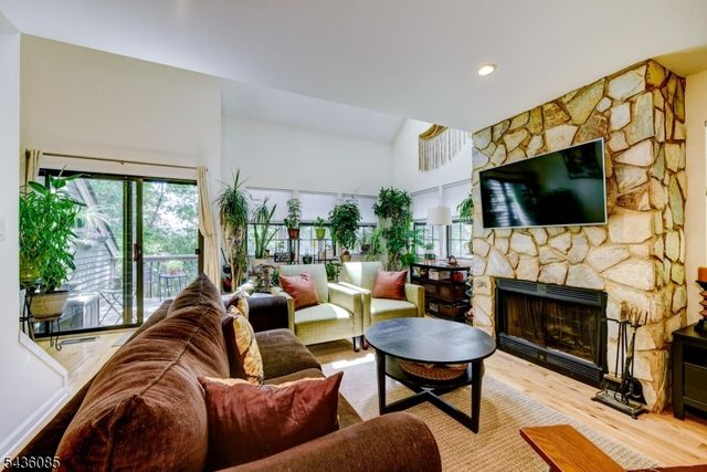 57 Bunker Hill Rd H, West Milford Twp., NJ 07480