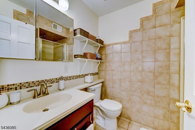57 Bunker Hill Rd H, West Milford Twp., NJ 07480