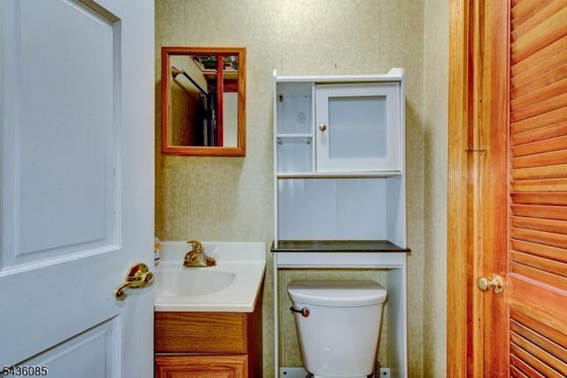 57 Bunker Hill Rd H, West Milford Twp., NJ 07480