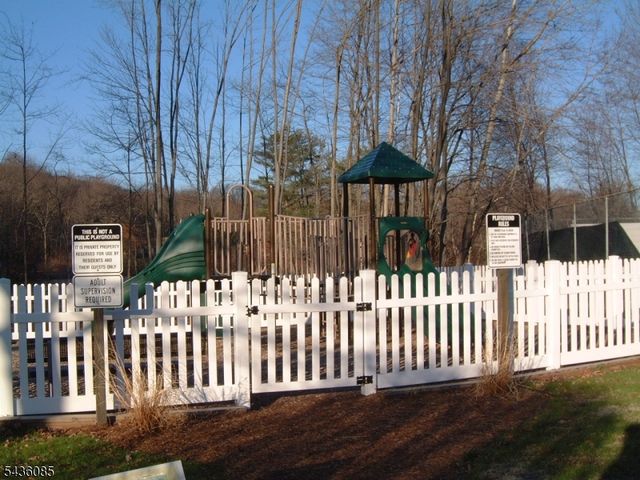 57 Bunker Hill Rd H, West Milford Twp., NJ 07480