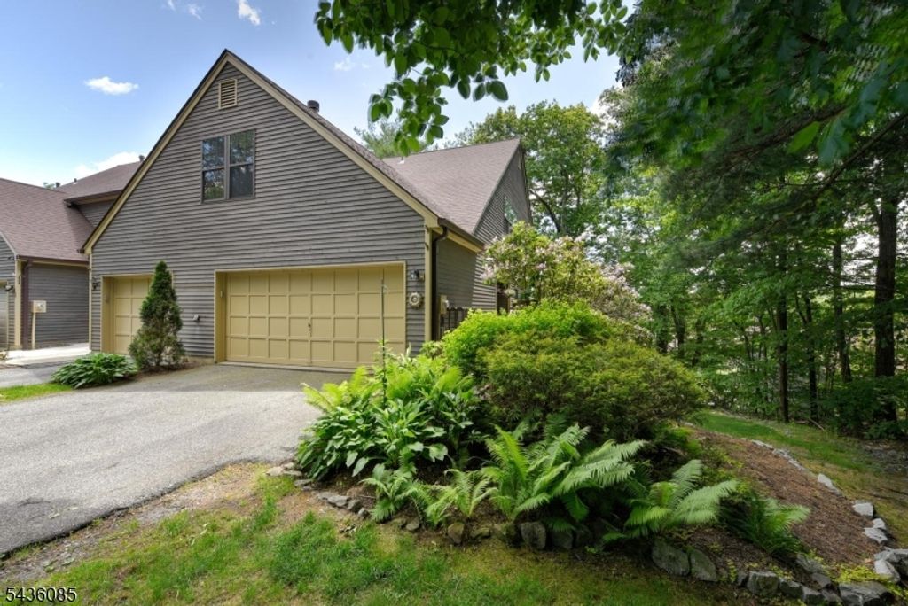 57 Bunker Hill Rd H, West Milford Twp., NJ 07480