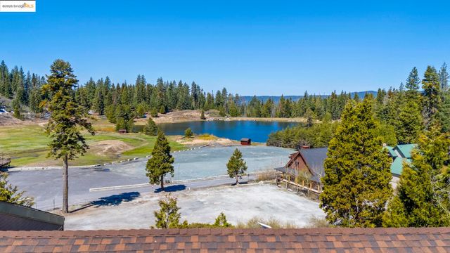 33757 Upper Leland Rd B, Pinecrest, CA 95364