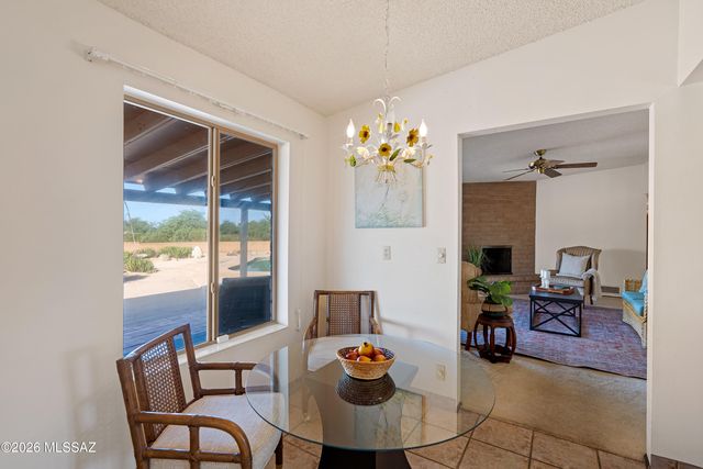 8900 E Tano Place, Tucson, AZ 85749