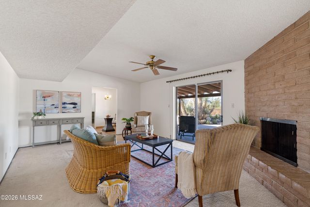 8900 E Tano Place, Tucson, AZ 85749
