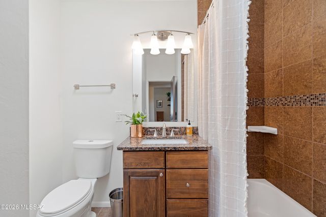 8900 E Tano Place, Tucson, AZ 85749