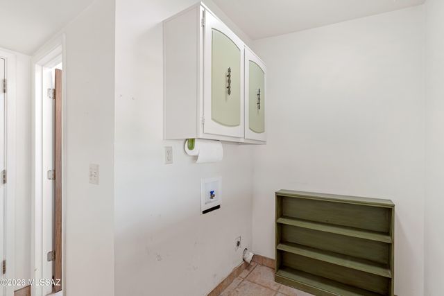 8900 E Tano Place, Tucson, AZ 85749