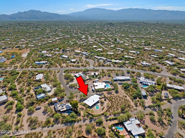 8900 E Tano Place, Tucson, AZ 85749
