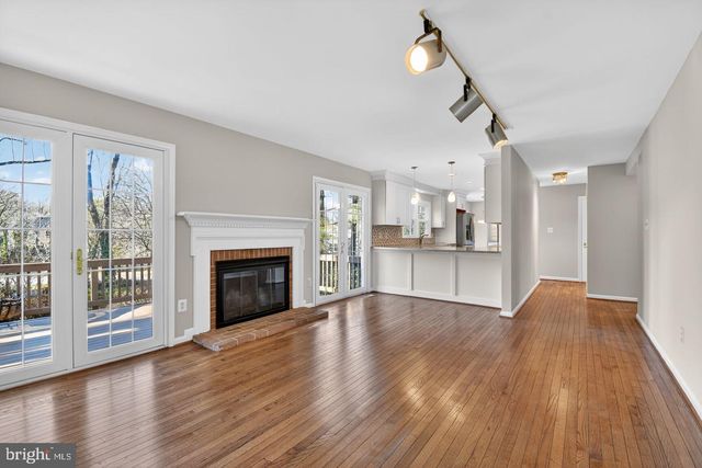1302 CLAYBORNE HOUSE CT, Mclean, VA 22101