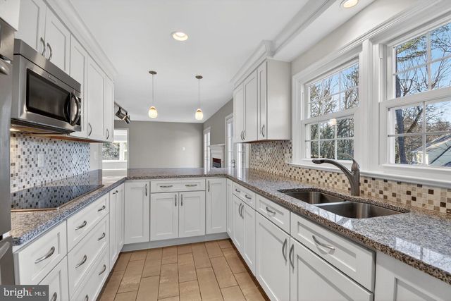 1302 CLAYBORNE HOUSE CT, Mclean, VA 22101
