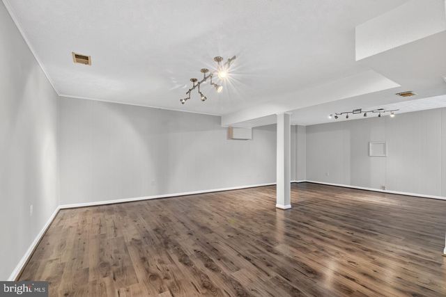 1302 CLAYBORNE HOUSE CT, Mclean, VA 22101