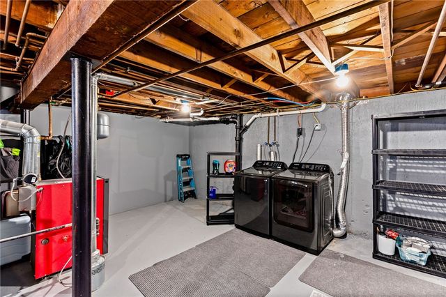 77 Rockwood Avenue, Cranston, RI 02920